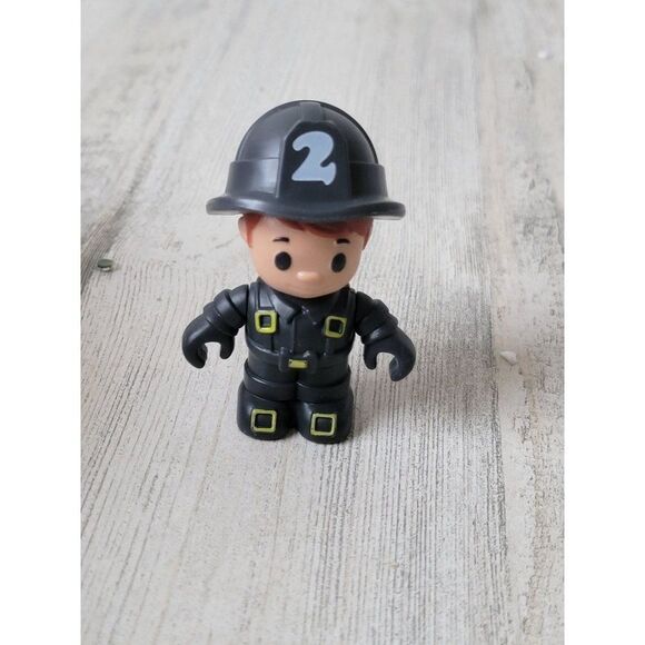 Gray firefighter 2 crew member toy figure - Picture 1 of 4